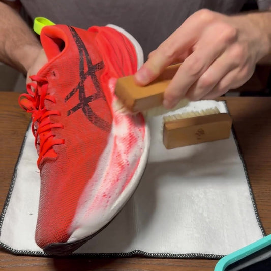 Cómo limpiar zapatillas ASICS Superblast: guía paso a paso para runners